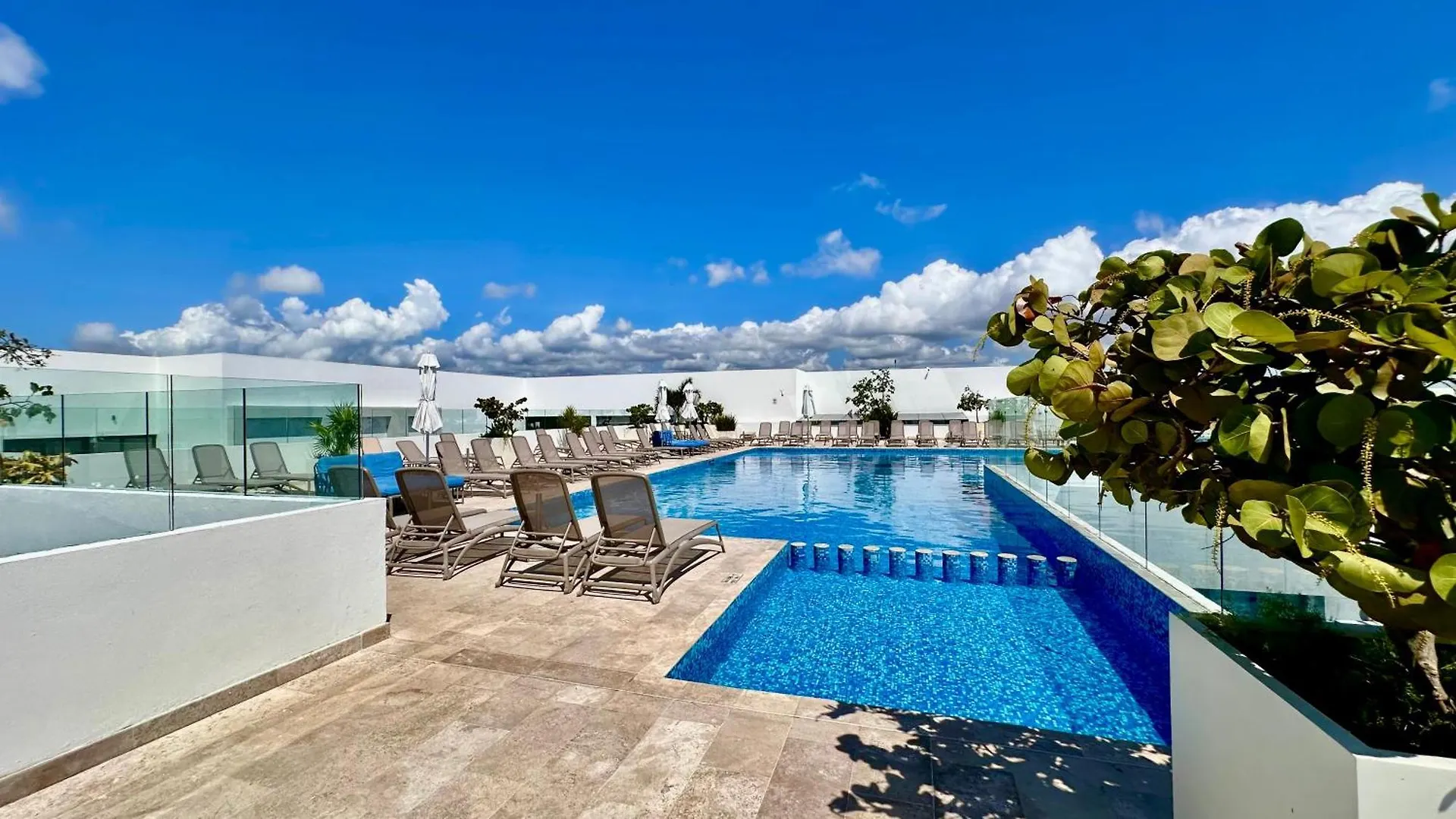 Ipana Luxury Apartments Playa del Carmen
